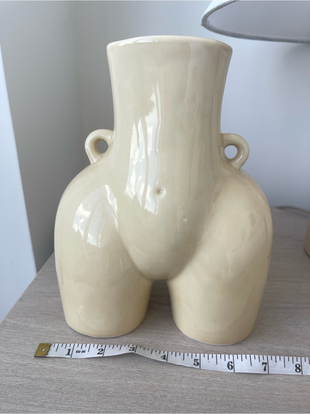 Large Body Shape Vase Glossy Beige - Picture 4 of 5